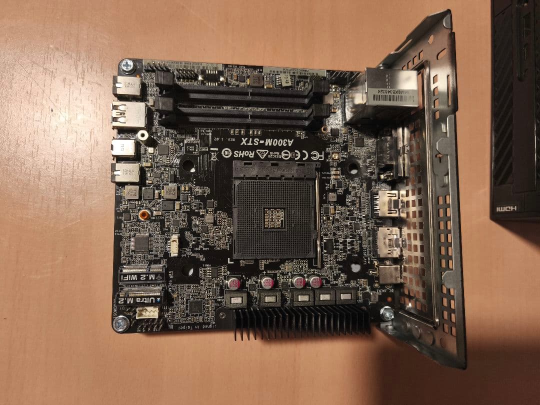 ベアボーン・キット deskmini A300