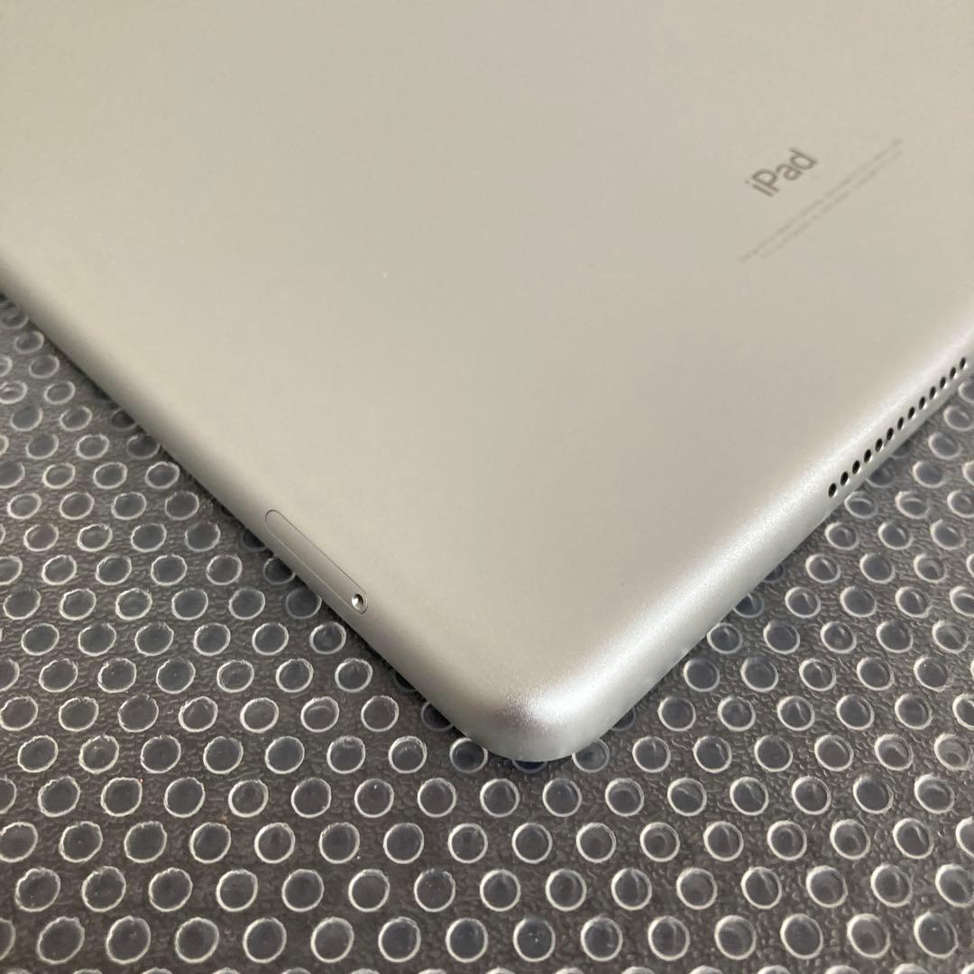 585【早い者勝ち】iPad6 第6世代 32GB SIMフリー☆