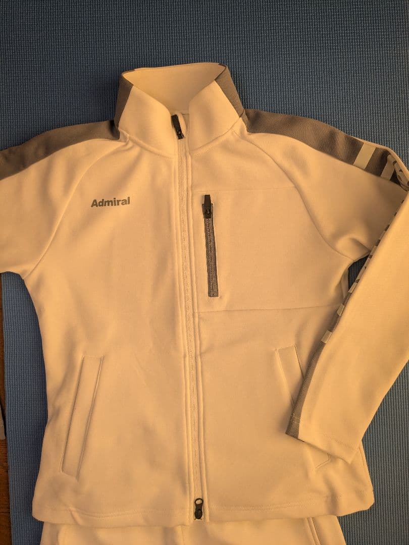 Admiralウォームアップ　パンツ新品未使用　ジャケット１回着用　レディース