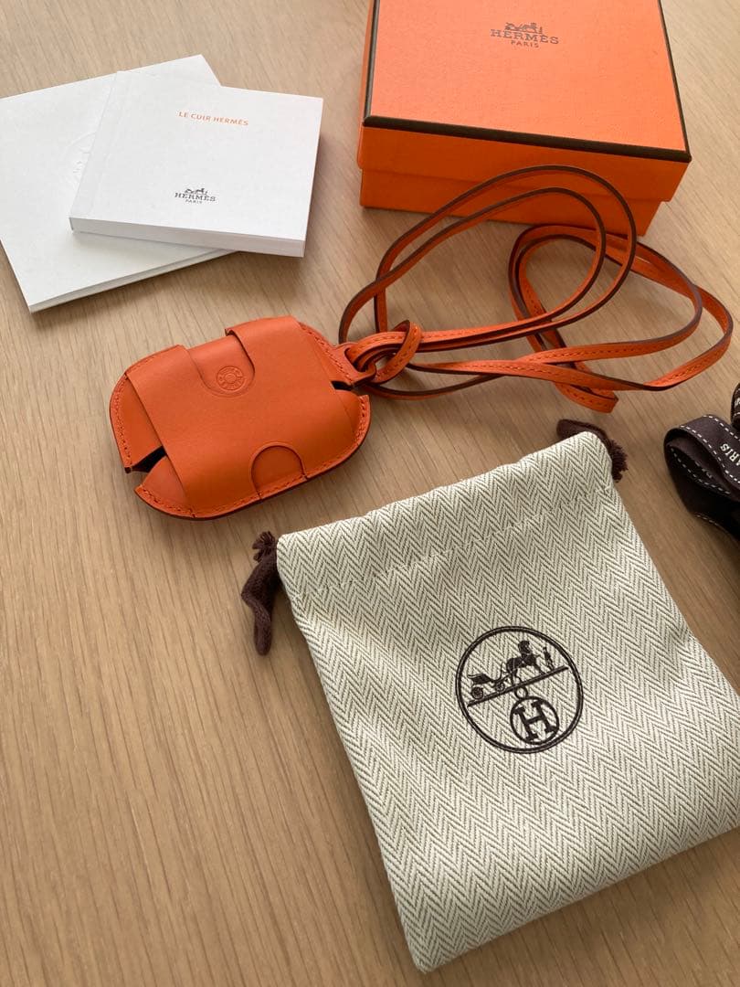 エルメス イヤホンケース オレンジ