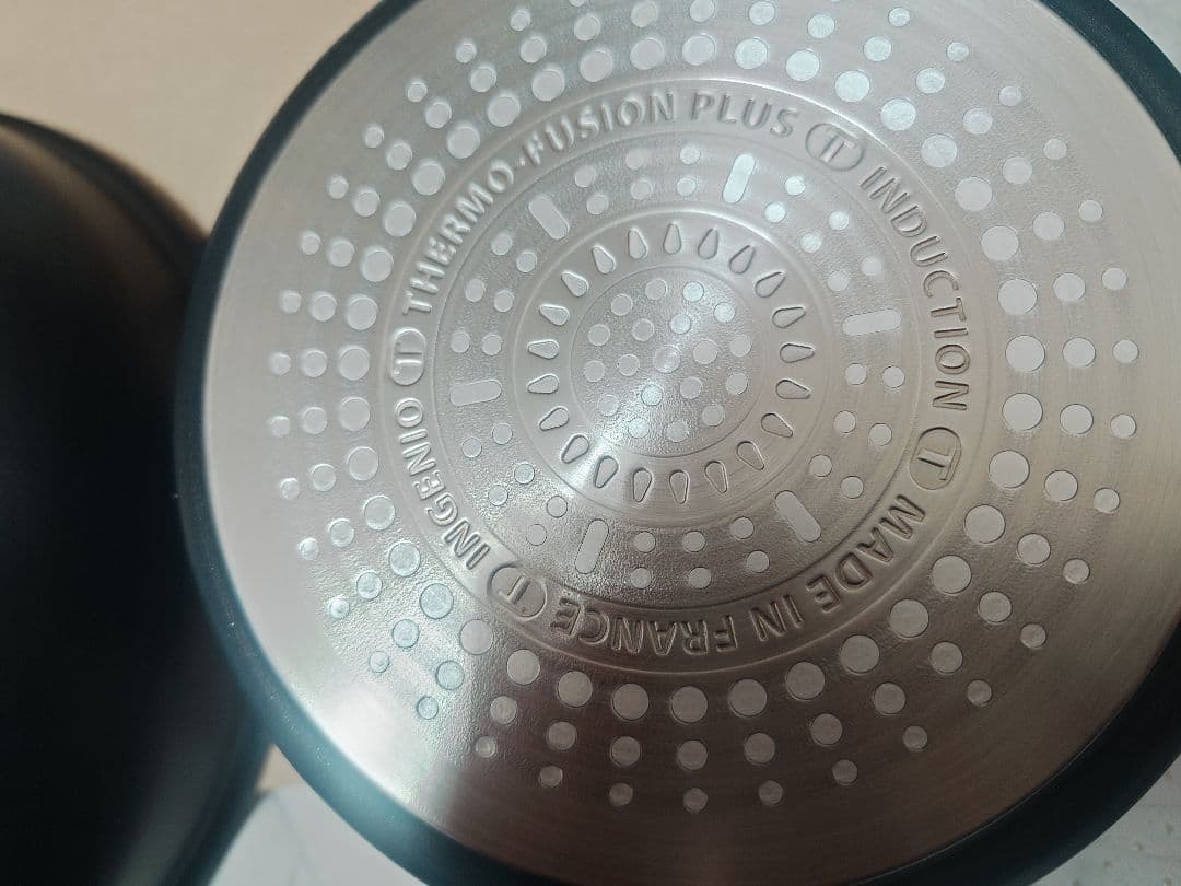 T-fal　ティファール　IHガス対応　ブラックチタニウム　鍋フライパンセット