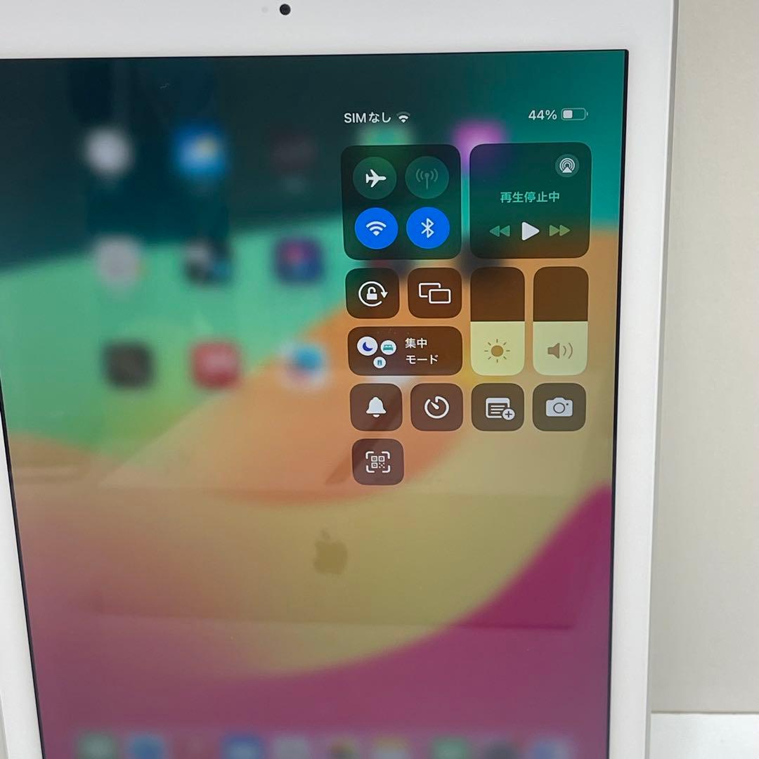 iPad 第6世代 128GB Wi-Fi + Cellular 94%