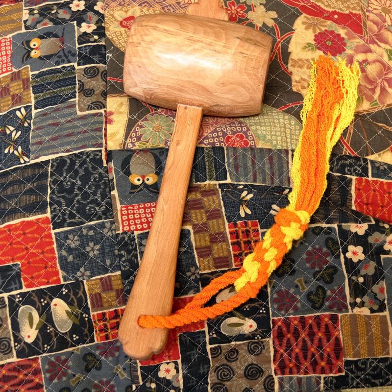 うちでのこづち（打ち出の小槌）手作りDIY木製置物木彫りヒメシャラ材アカラギ