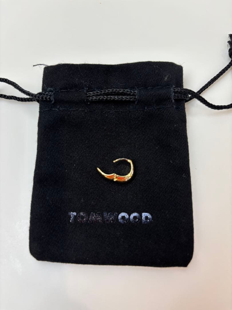 TOMWOOD ゴールド片耳用ピアス