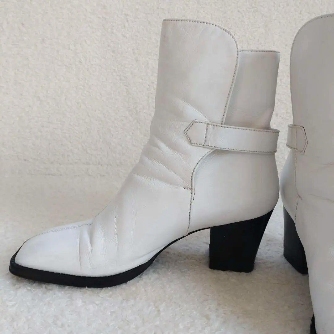 CHANEL ショートブーツ スクエアトゥ CC ココマーク 白 23～23.5