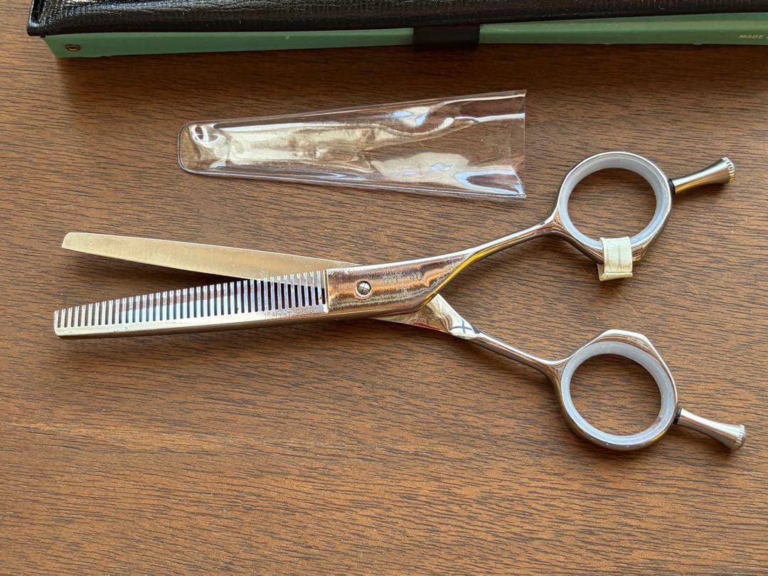 DOGWELL DTS-40 トリミングシザー　スキバサミ　ドッグウェル