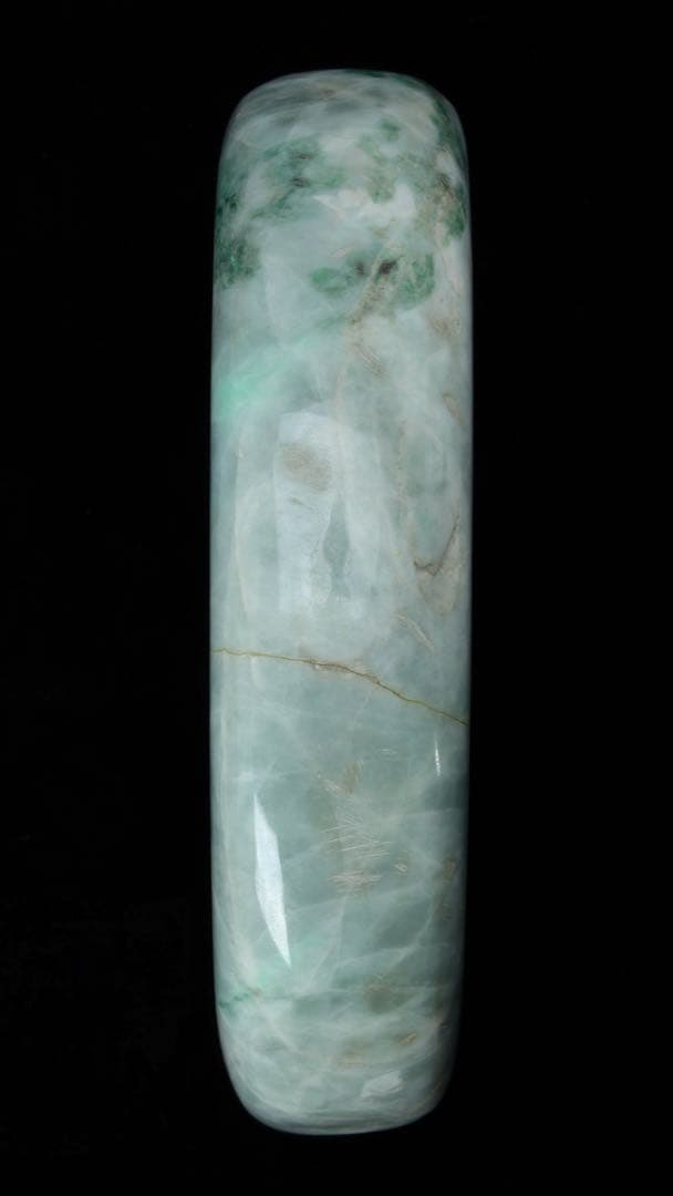 糸魚川翡翠 勾玉 特大2474g 天然ヒスイ 天然石 観賞石 原石 美石 鉱石