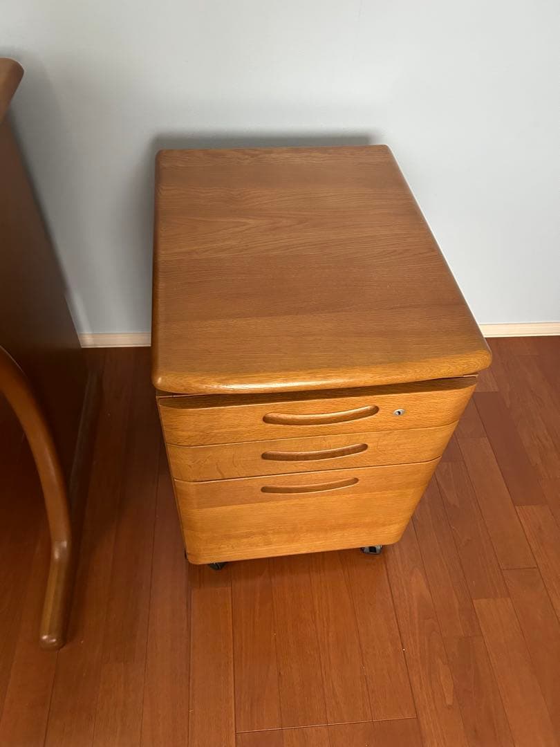 カリモク　学習机セット 4-2 袖机