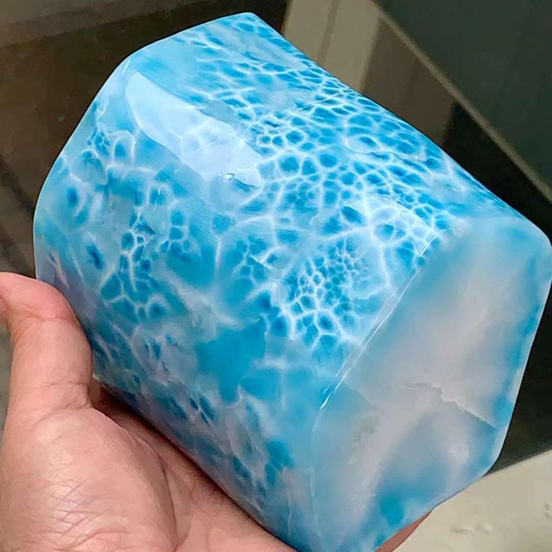 1370g 天然無処理　ラリマー  置物(原石)