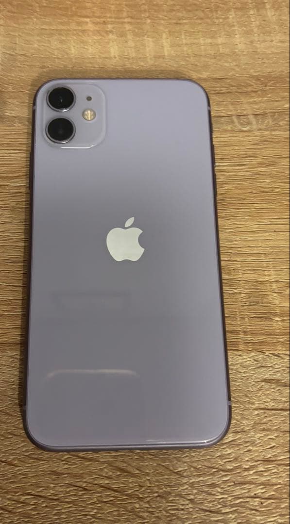 Apple iPhone 11 パープル 画面にひびあり