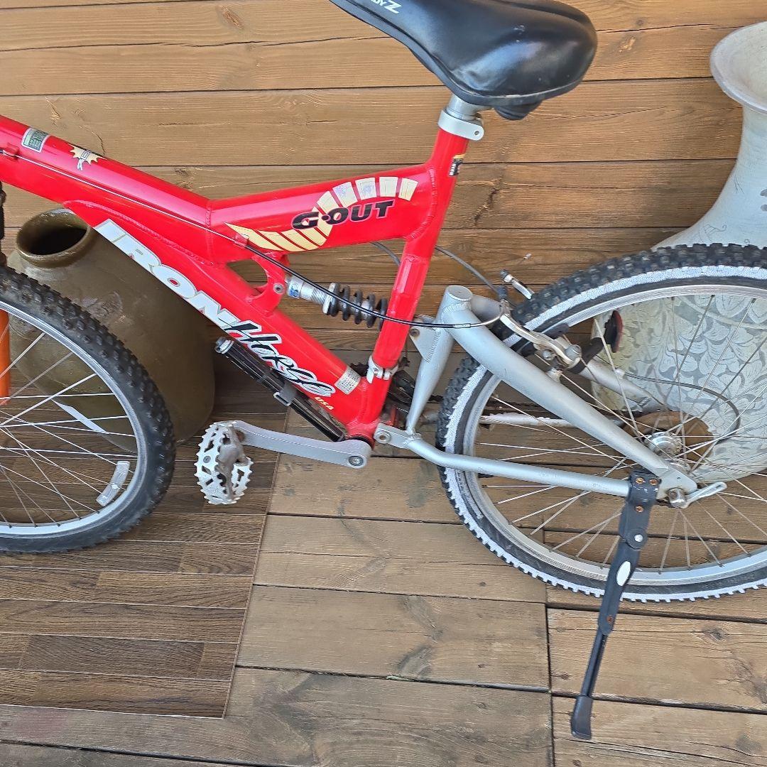 【ピッコロ】赤いマウンテンバイク