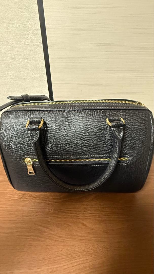 COACH ブラックレザー ハンドバッグ