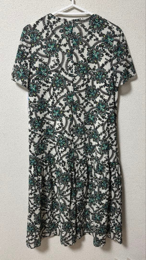 【新品】レリアン 【ウォッシャブル】プリントフレアワンピース グリーン