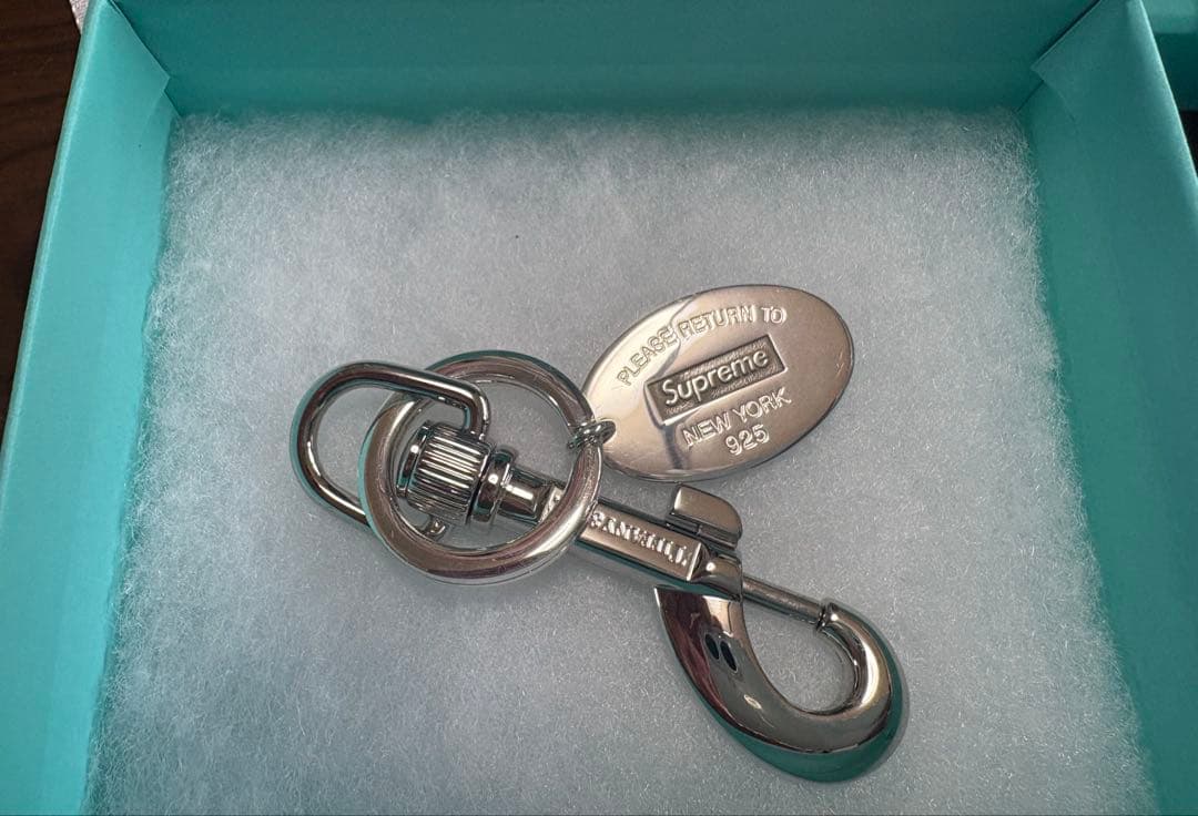Tiffany Supreme キーリング