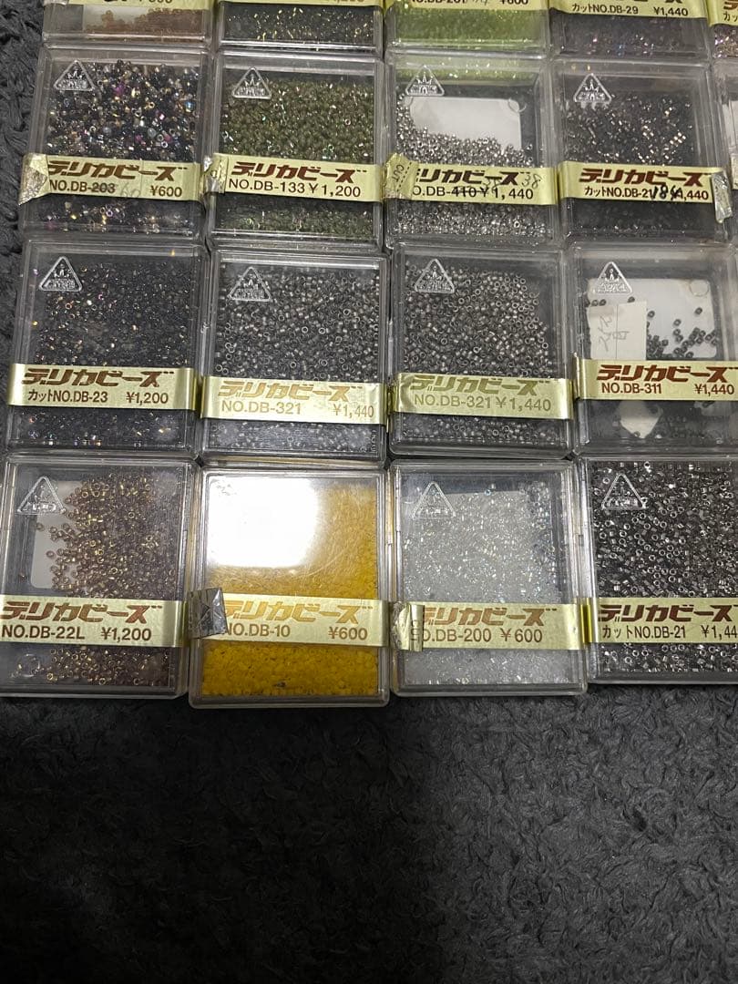 デリカビーズ　手芸パーツ　まとめて出品