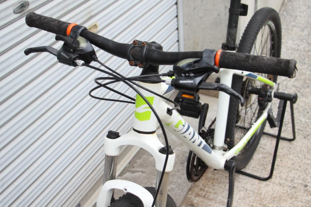 引き取り限定♪人気のGIANT♪ATX♪前後ディスクブレーキ装備で制動力良いです