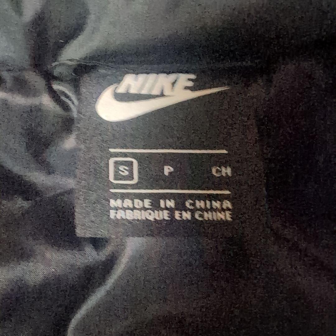 Nike ブラック ダウンジャケット