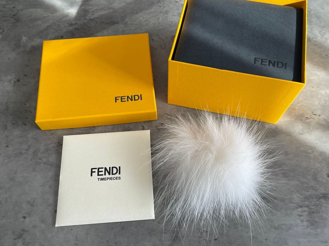 【新品】フェンディFENDI MY WAY 腕時計 付属品完備正規品 ファー付き