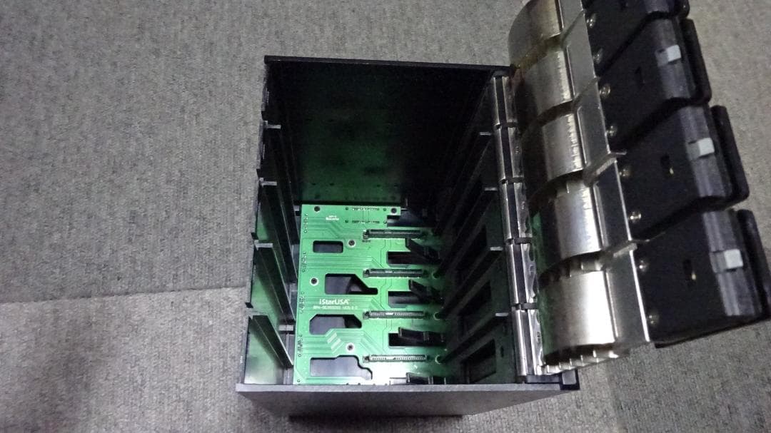 センチュリー iStarUSA リムーバブルラック 5Bay