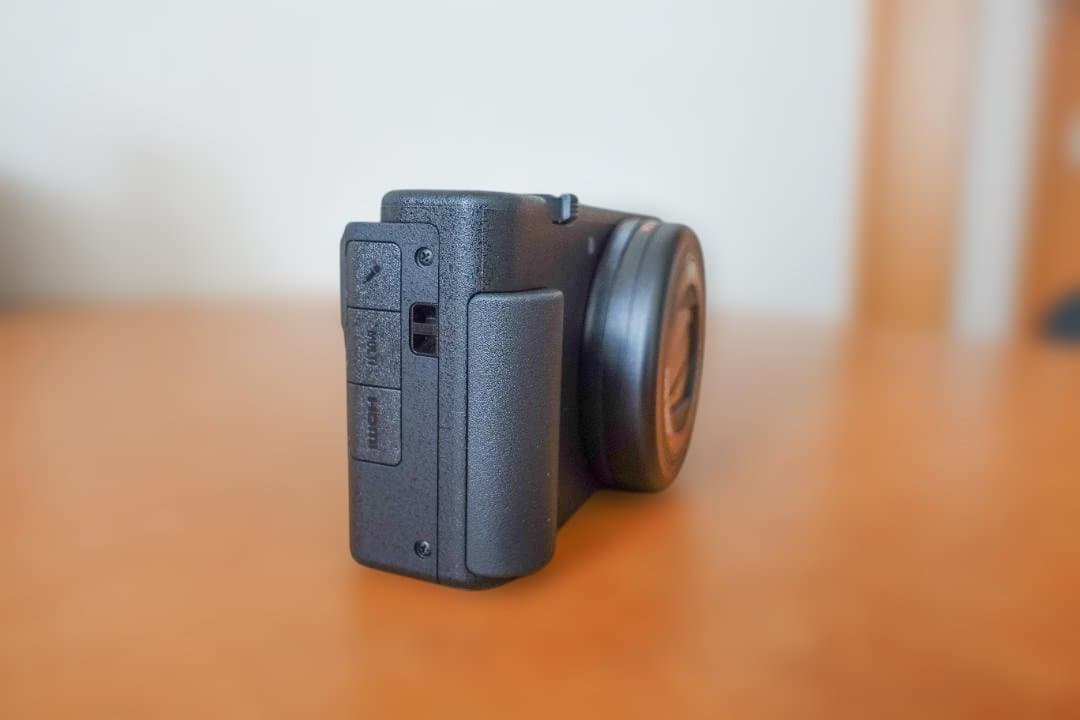 「値下げ」美品 SONY カメラ ZV-1、グリップ GP-VPT2BT付き