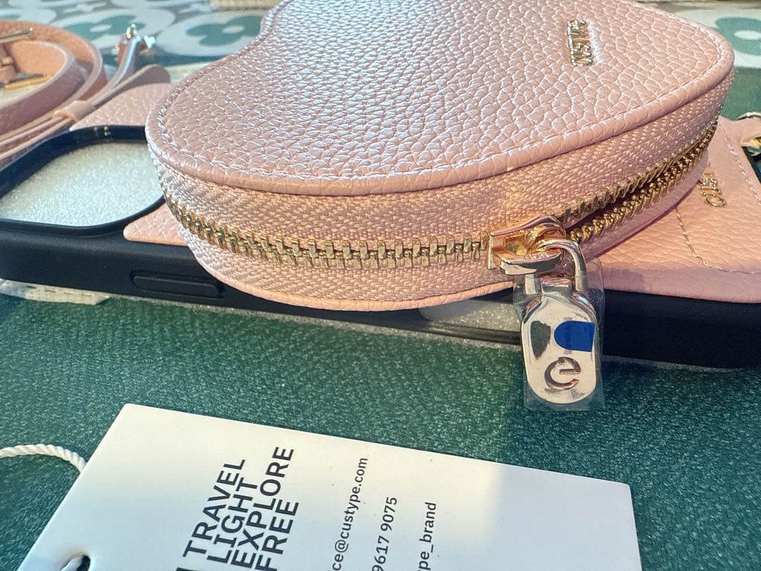 CUSTYPE ハート型iPhone16ProMAXケース ピンク⭐︎新品未使用