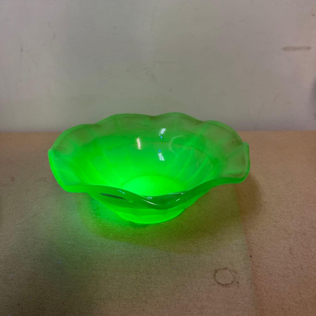 MR-182A昭和初期頃 ウランガラス デザート皿ガラスデザートボウル2個セット