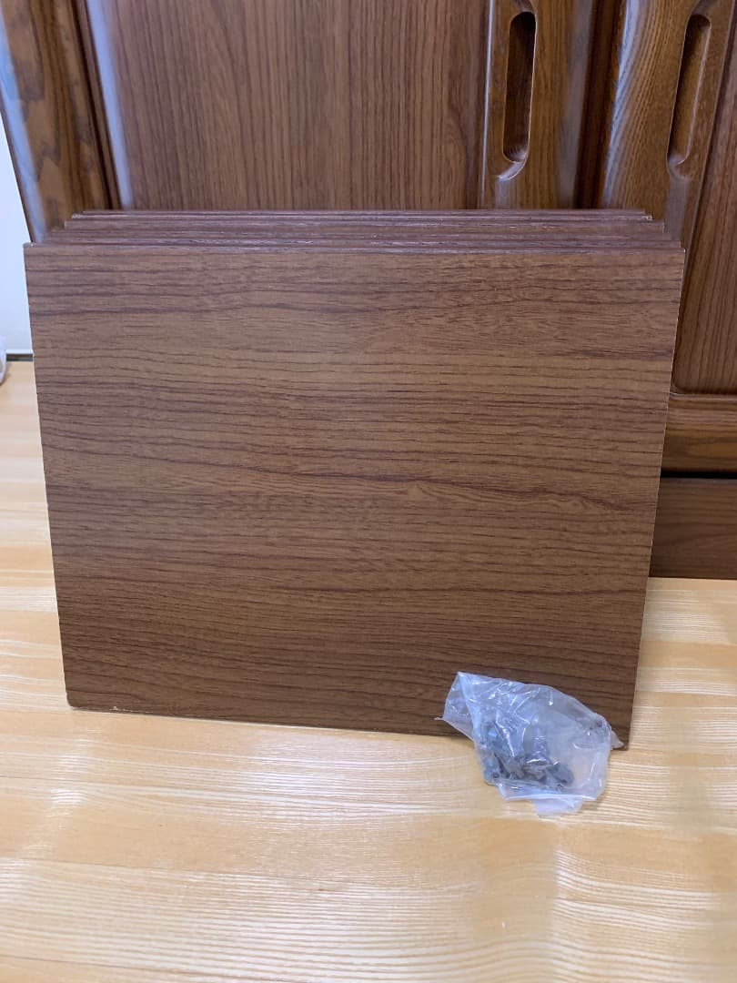 ガラス扉本棚　飾り棚