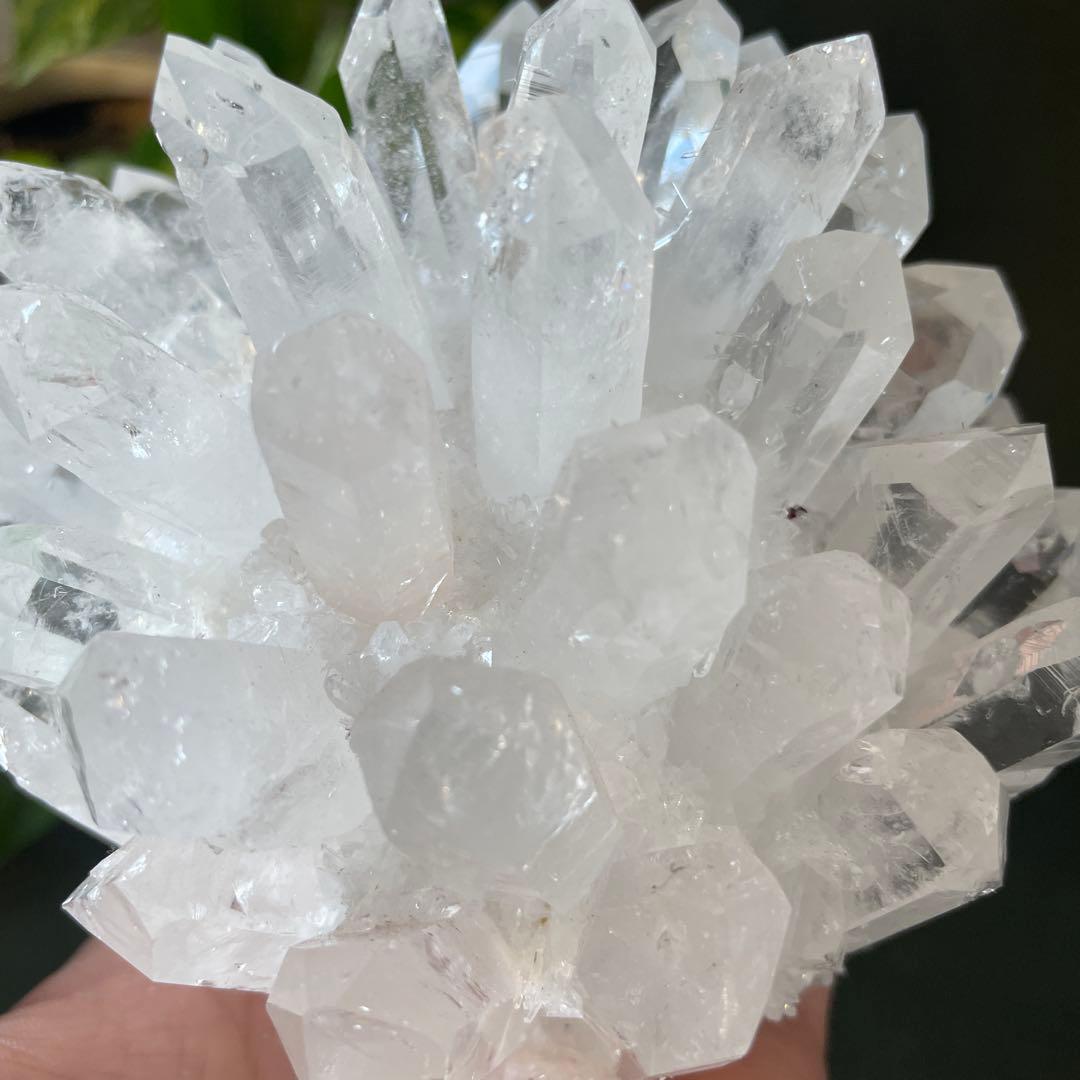クリスタルクォーツ　クラスター　透明水晶　パワーストーン　幸運を招く石　浄化