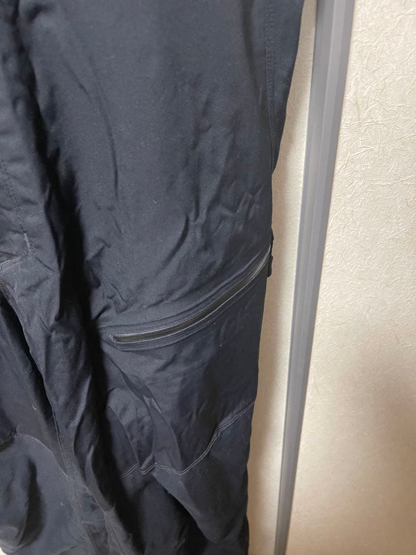 マウンテンハードウェア　ビブパンツ