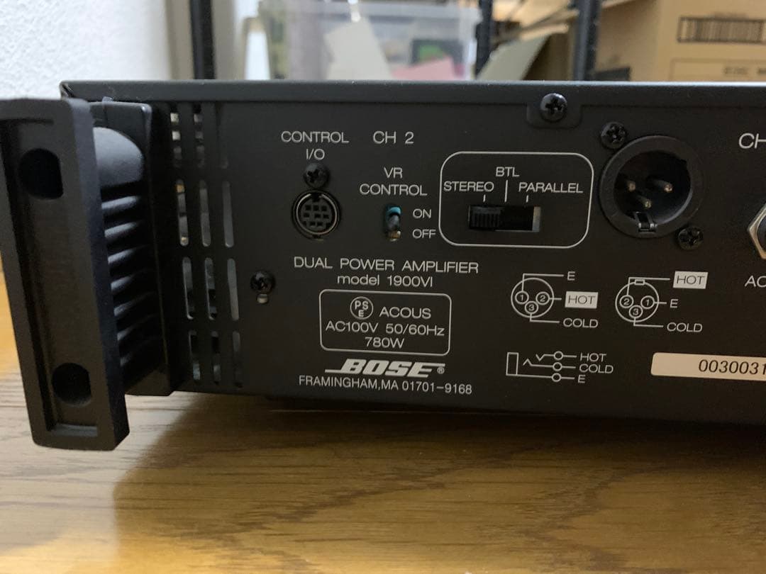 4 動作品　BOSE ボーズ 1900VI デュアル パワーアンプ 音響機材