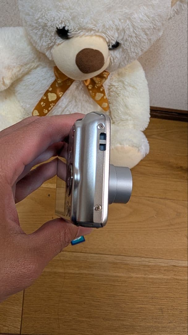 CASIO EXILIM EX-ZS25 コンパクトデジタルカメラ　シルバー