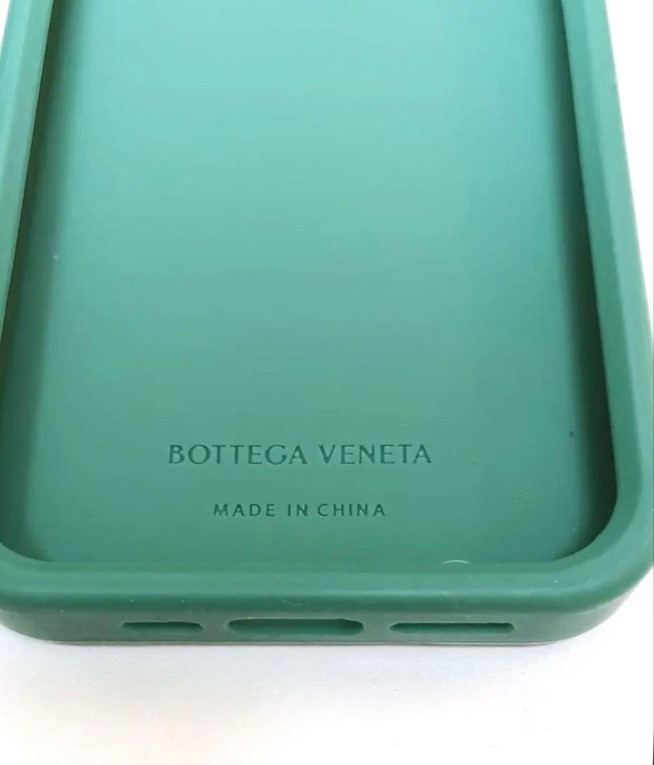 BOTTEGA VENETA テックラバー iPhone 14 Pro ケース