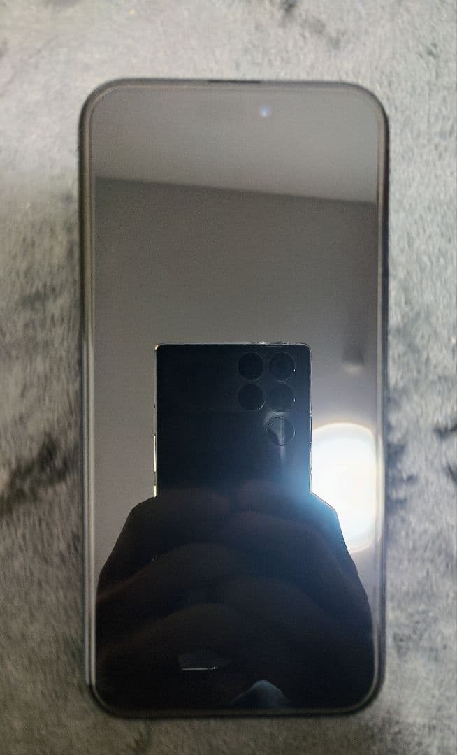 SHiiiiiRA iPhone 15 Plus 128GBブラック