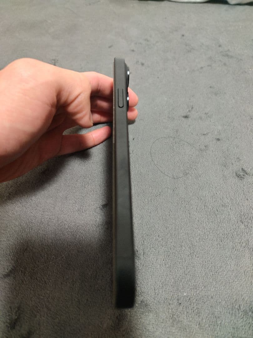 SHiiiiiRA iPhone 15 Plus 128GBブラック