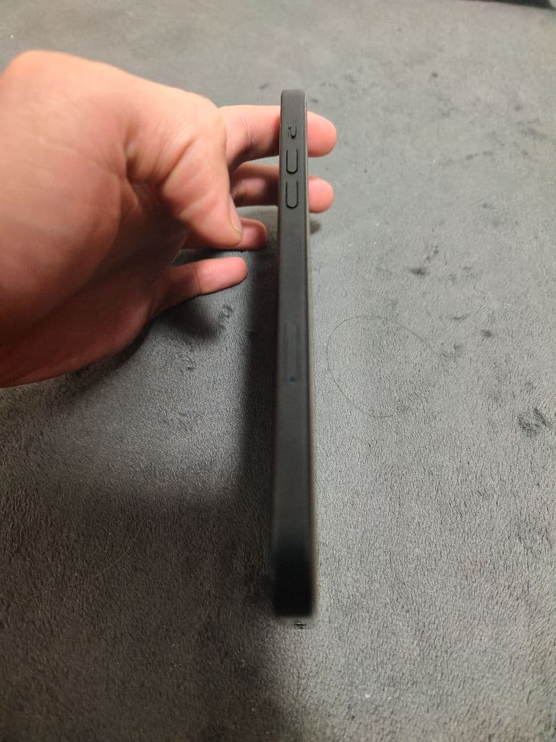 SHiiiiiRA iPhone 15 Plus 128GBブラック