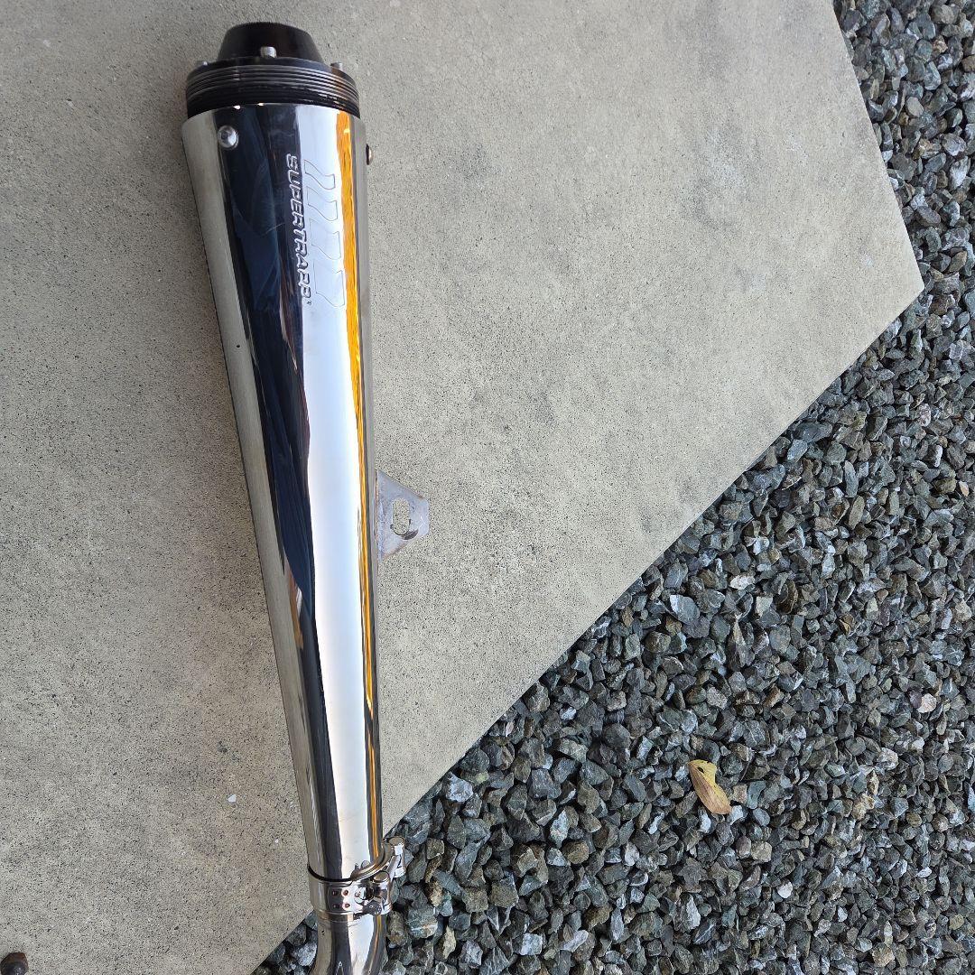 sr400 スーパートラップ　アップマフラー