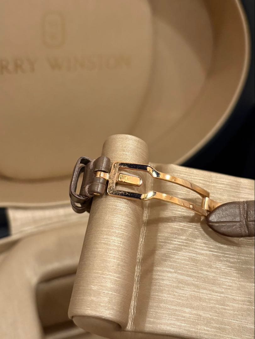 HARRY WINSTON ダイヤモンド装飾 腕時計