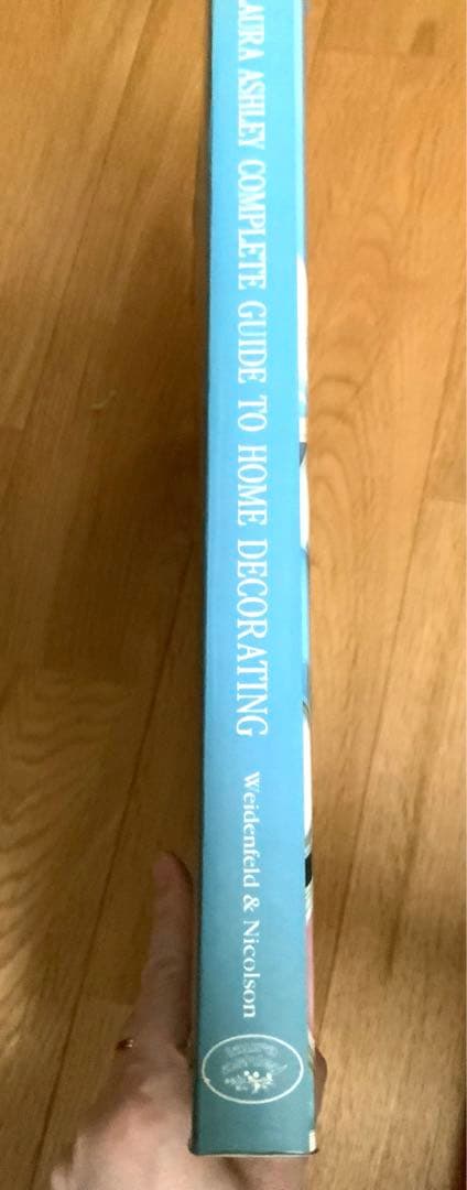 ローラアシュレー　コンプリート　ガイディング　トゥ　ホームデコレイティング(本)