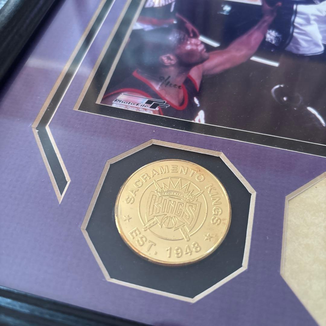 希少！！クリス・ウェバー サクラメント・キングス 額入り記念メダル入り