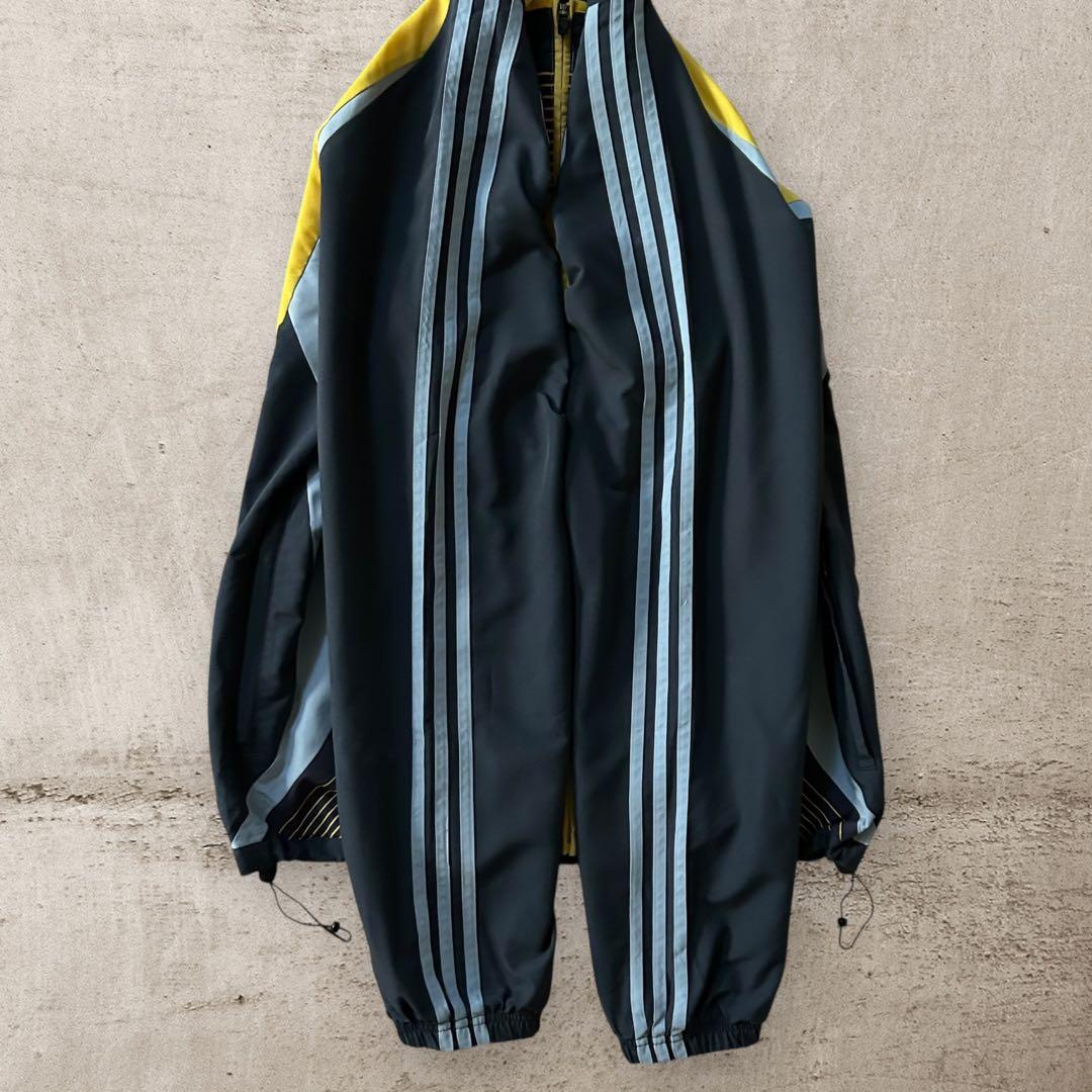 希少adidasアディダスARIS FCナイロンジャケットドローコード刺繍ロゴ