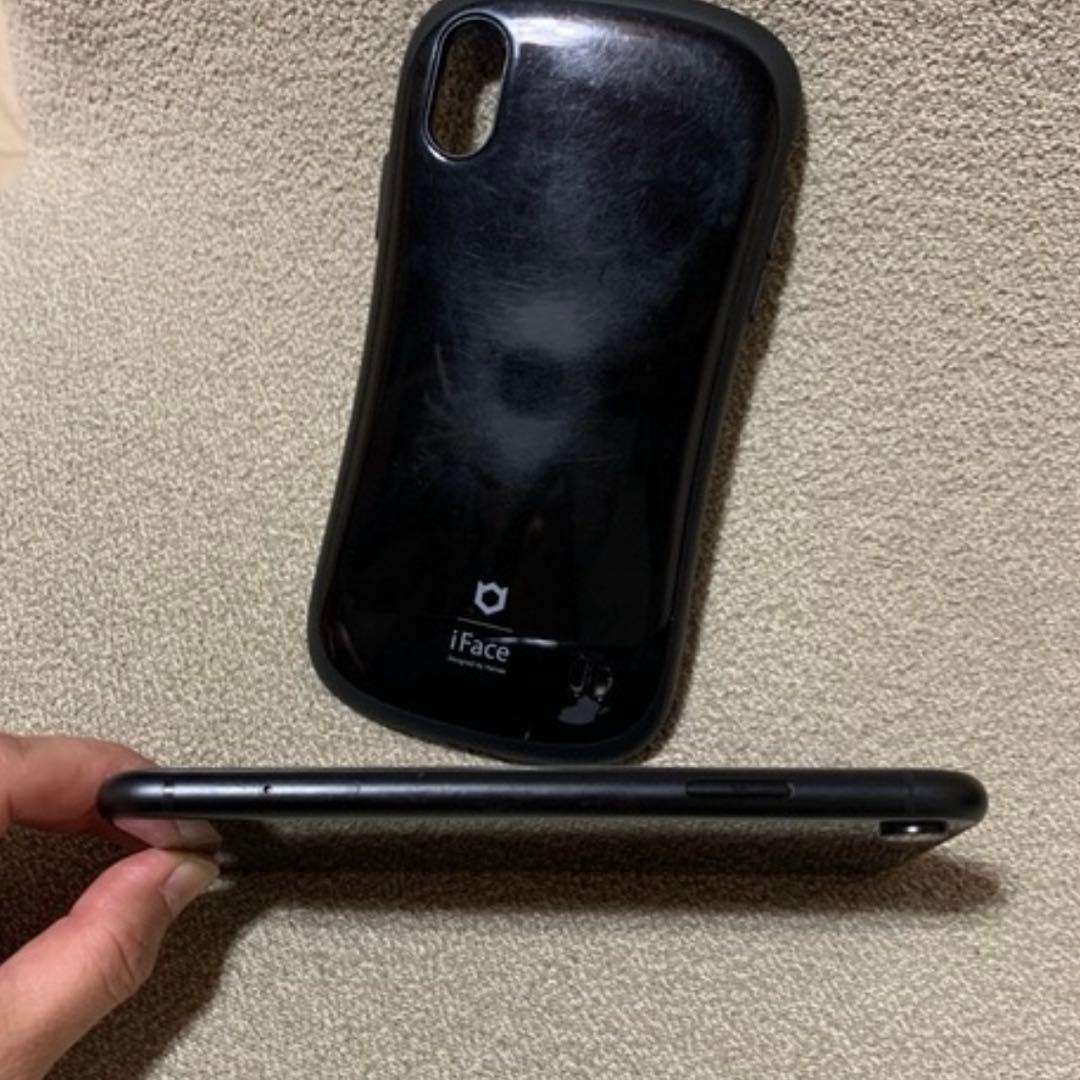 iPhone XR 本体　ブラック 64GB