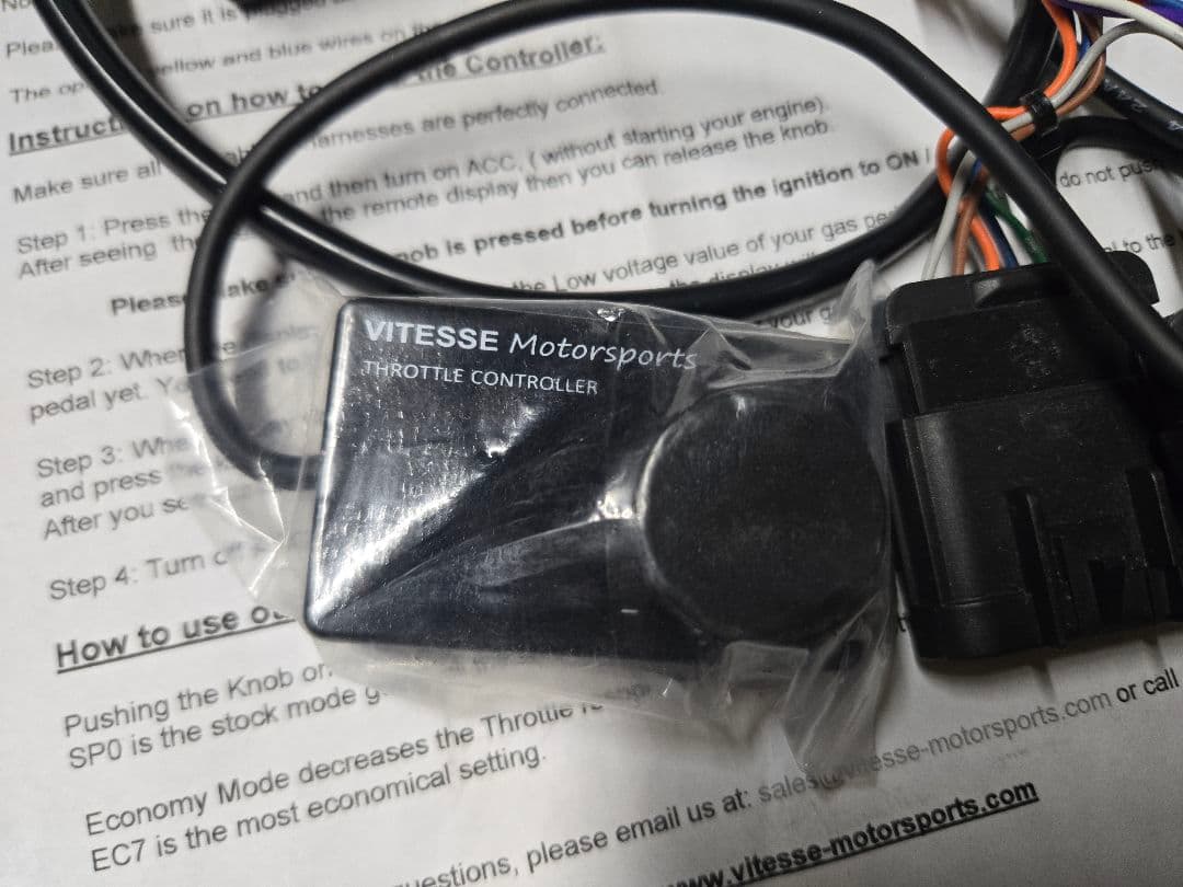 カマロ5th コルベットc7 VITESSE スロットルコントローラ　未使用