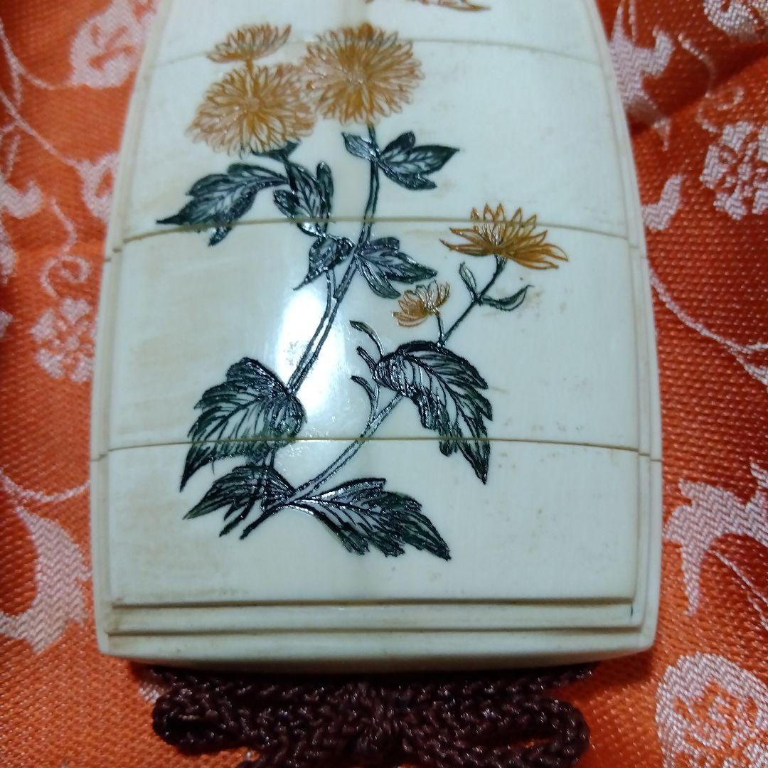 【値下げ】印籠　饅頭根付　珊瑚緒締　花鳥図　天然素材　上桐箱＆保護布付