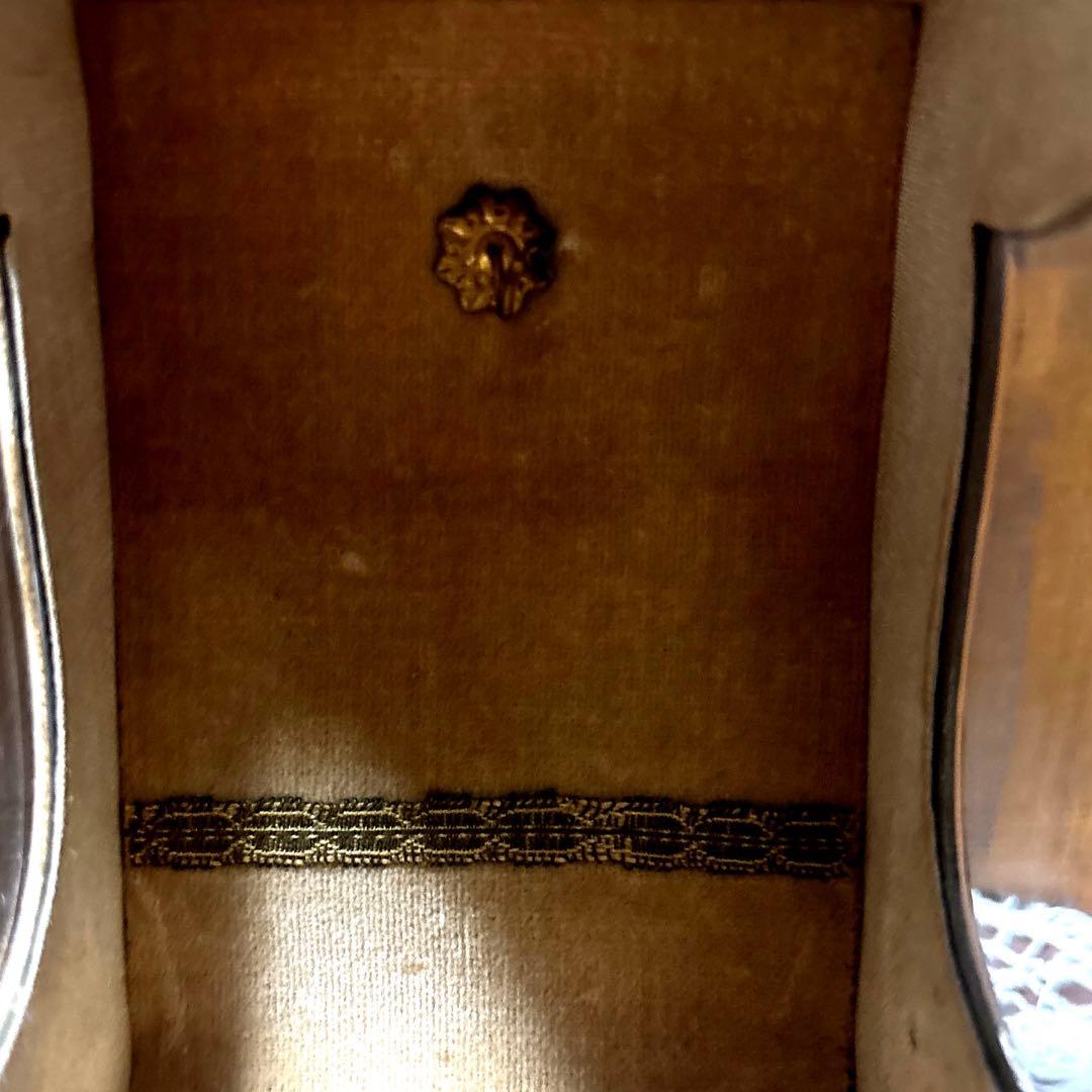 ブラックフライデー　セダンチェアー型ジュエリーケース