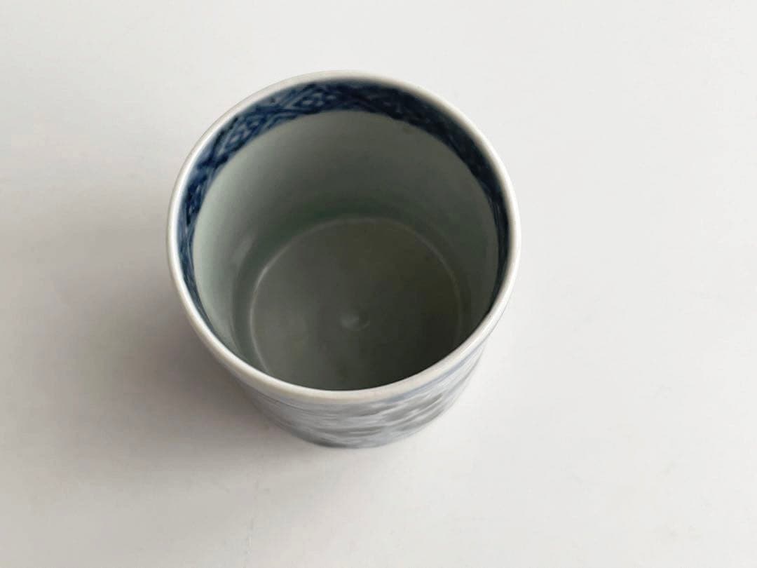 骨董　アンティーク　古伊万里　染付　鳳凰雲文様　覗き猪口　筒盃　杯　酒器