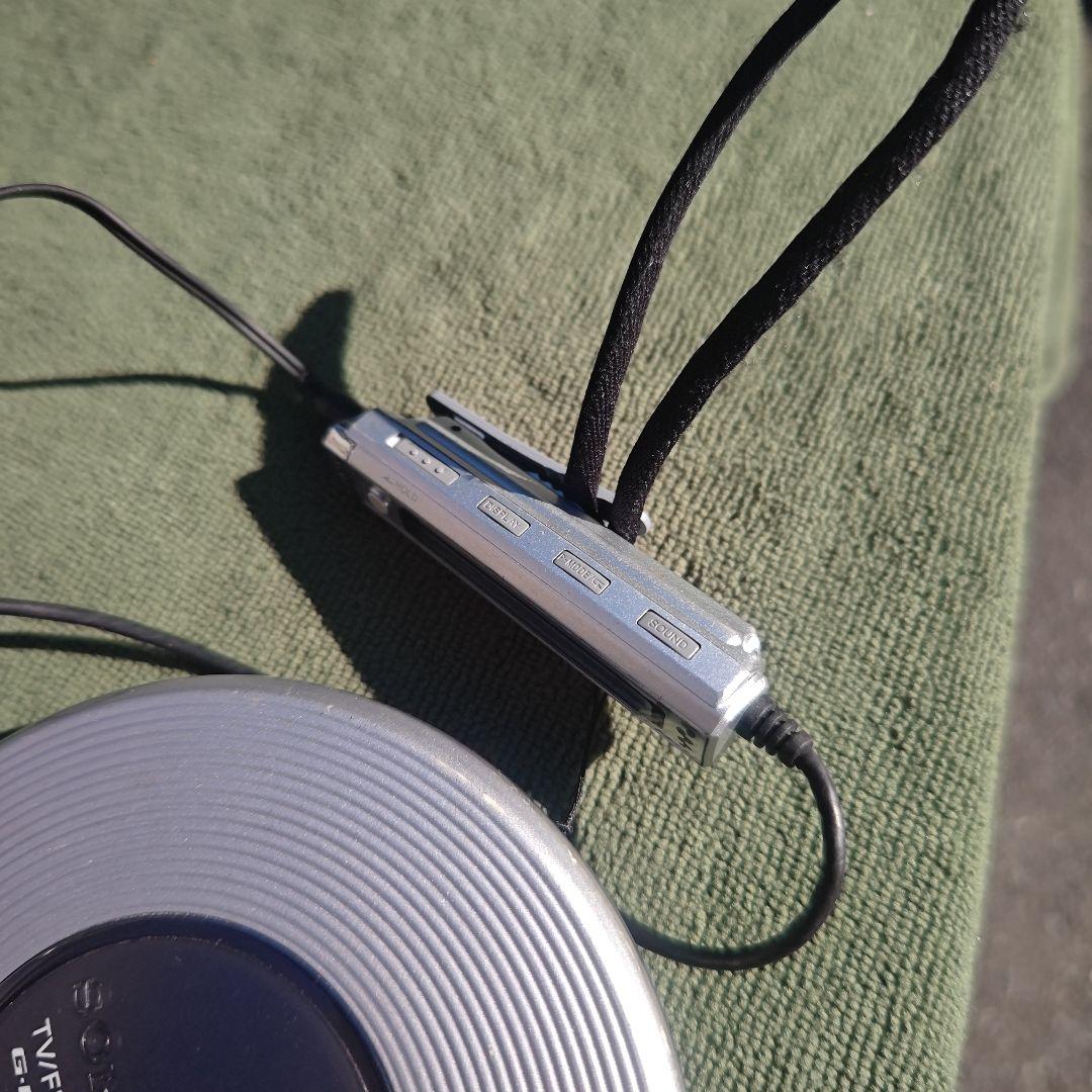 Sony ポータブルCD　TV AM FMラジオ プレーヤー D-FJ787