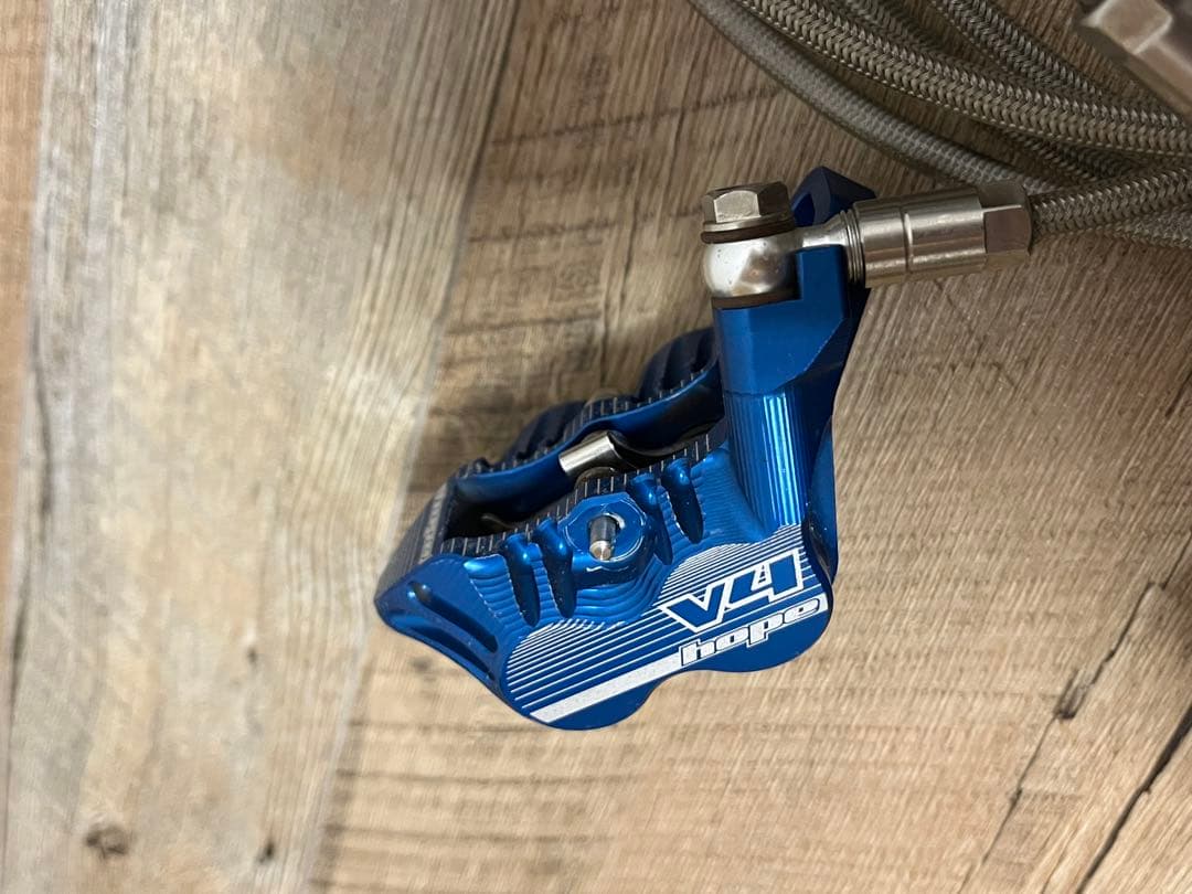 hope tech E v4 ブルー