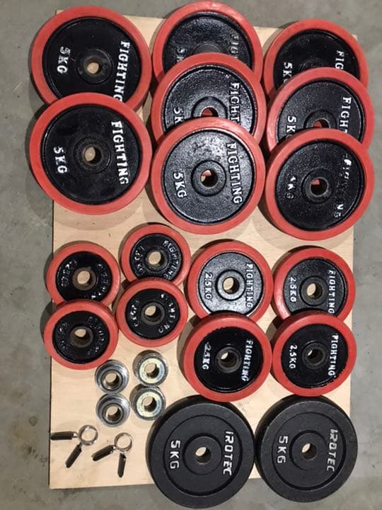 ファイティングロードのトレーニング器具一式