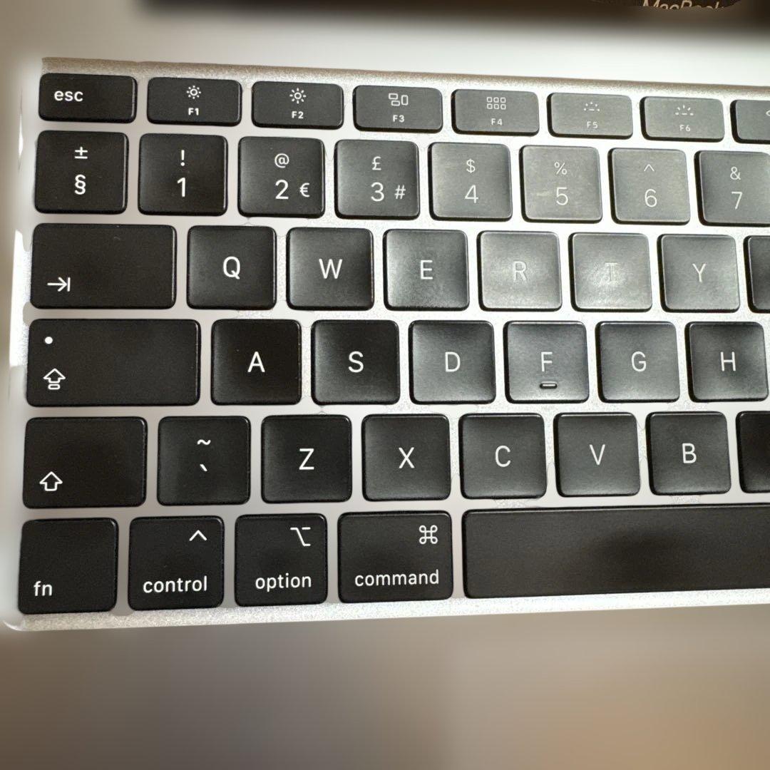 MacBook本体 MacBook Air 2020 intel