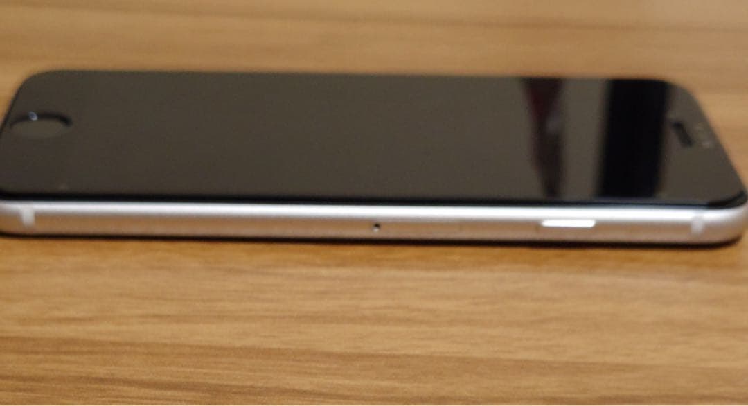 Apple版iPhoneSE第3世代128GB SIMフリー バッテリー100%